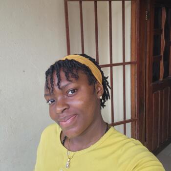 Babysitter Kampala: APYERA