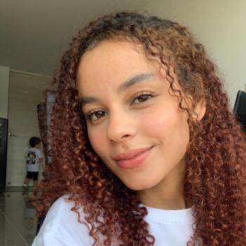 Babysitter in Bello: Yicela