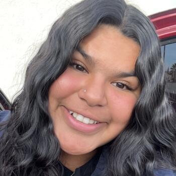 Babysitter in Shafter (California): Isela