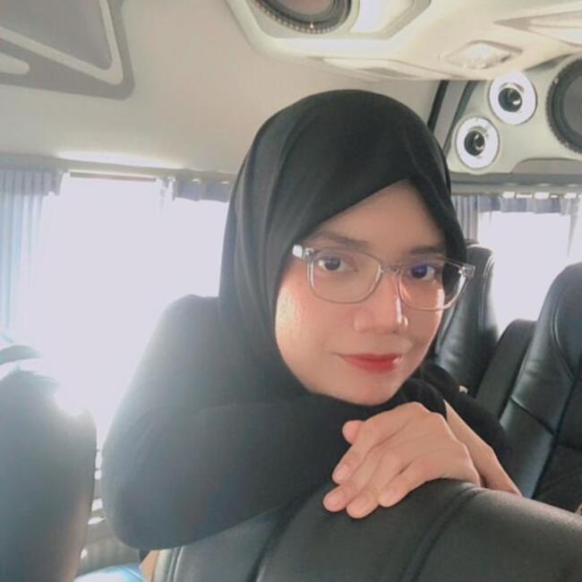 Pengasuh di Petaling Jaya: Syieda