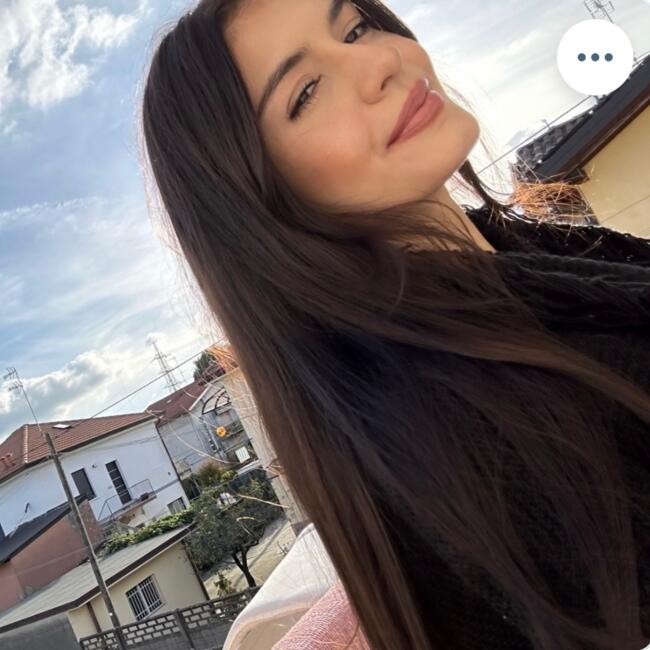 Babysitter a Casorate Sempione: Laura Chiara