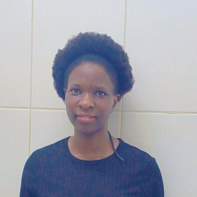 مربية أطفال في دبي: Faridah