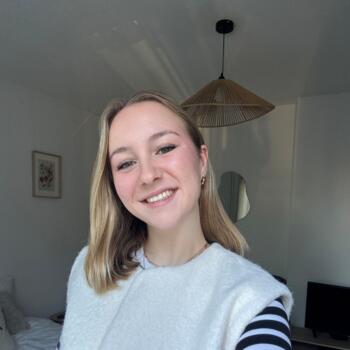 Babysitter in Angers: Kenza