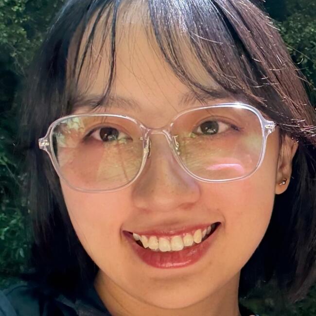 Babysitter in Auckland: Yumi