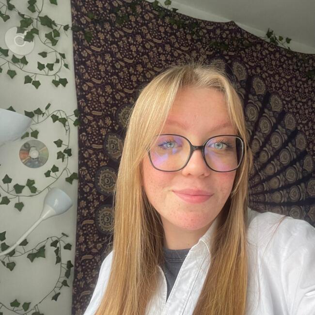 Babysitter in Chaillé-sous-les-Ormeaux: Alice