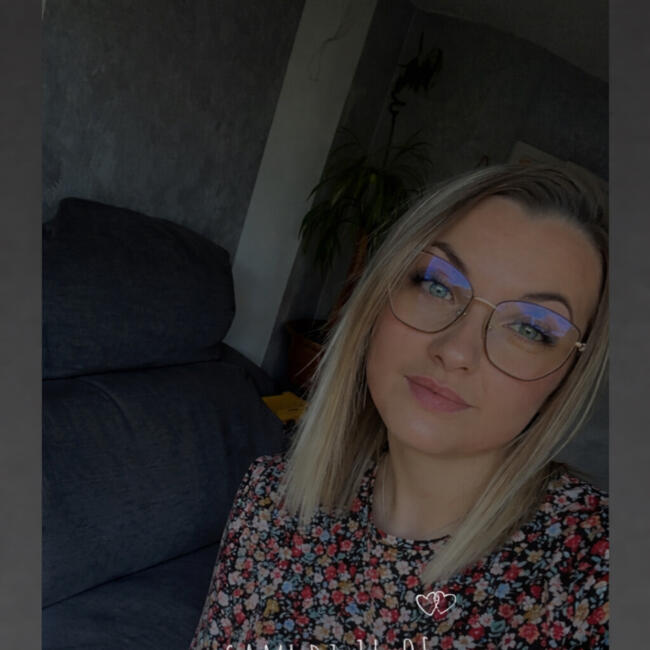 Babysitter in Ames: Clémence