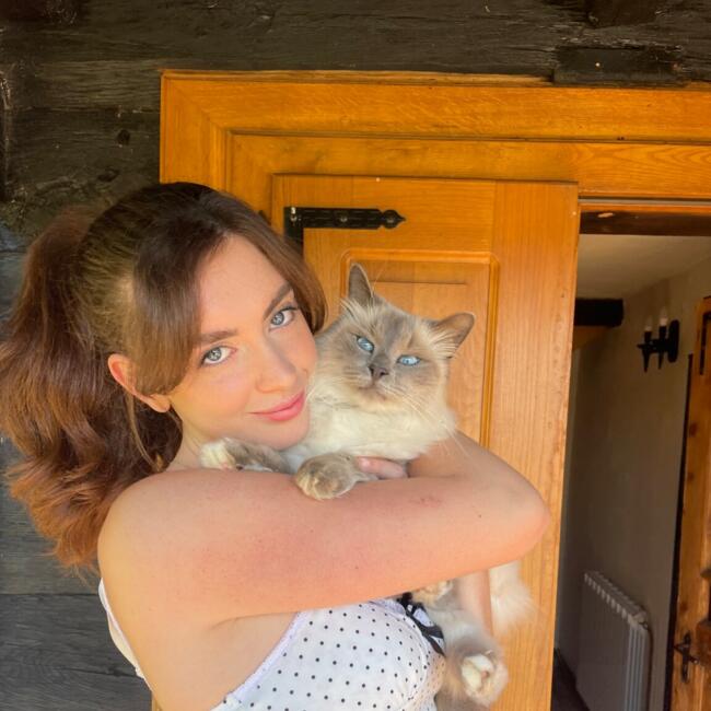 Babysitter in Idrija: Latifa