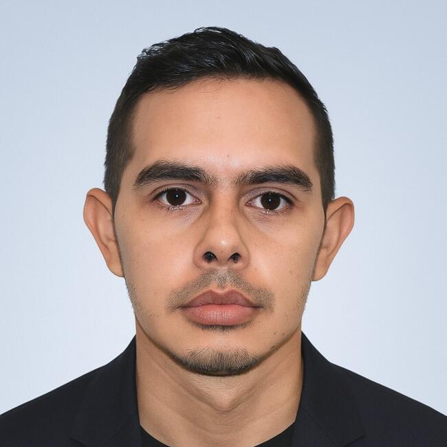 Babysitter in Dubai: Edinson