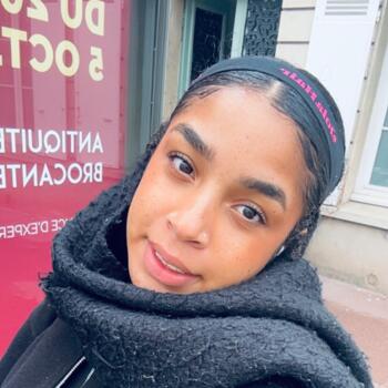 Babysitter in Les Mureaux: Amandine