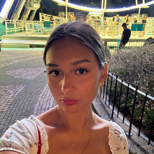 Babysitter in Vernier: Maeva