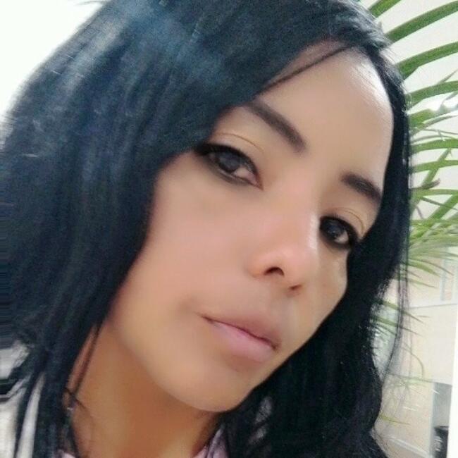 Babysitter in Ibarra: Lily