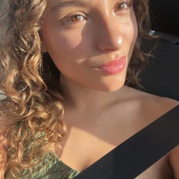 Babysitter Paris: Kheira