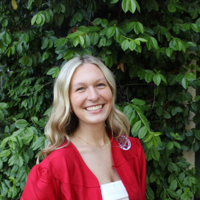 Babysitter in Yorkville: Angelina