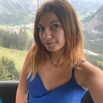 בייביסיטר ב- וילנב-ד'אסק: Melanie