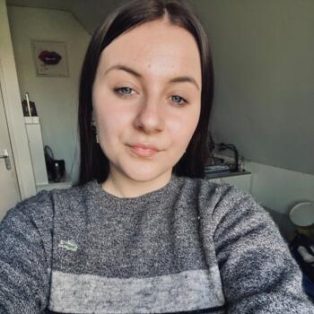 Babysitter in Saint-Omer: Leana