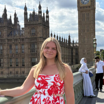 Babysitter in Avion: Eva