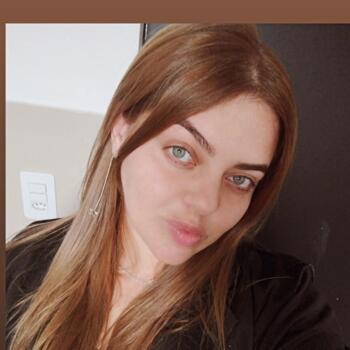 Babysitter in Poços de Caldas: Bianca