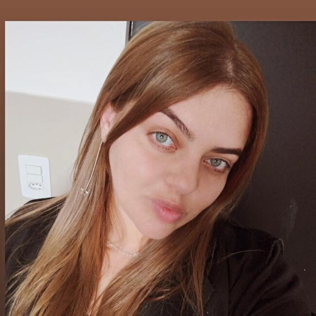 Babysitter in Poços de Caldas: Bianca