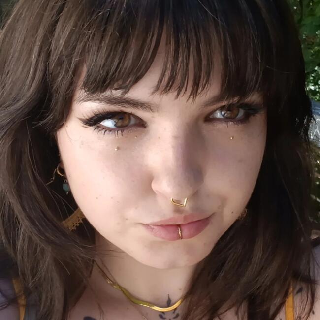 Babysitter in Bellegarde-Sainte-Marie: Lou