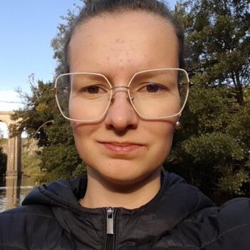 Babysitter in Conches-en-Ouche: Eva