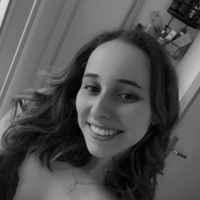 Babysitter in Tinqueux: Clara