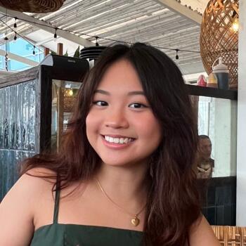 Babysitter in Singapore Island: Michelle
