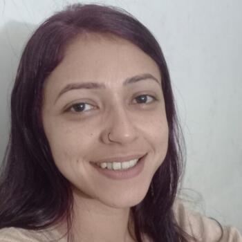 Babysitter Brasília: Cynara