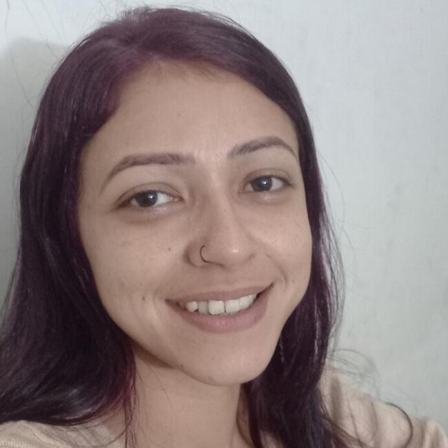 Babá em Brasília: Cynara