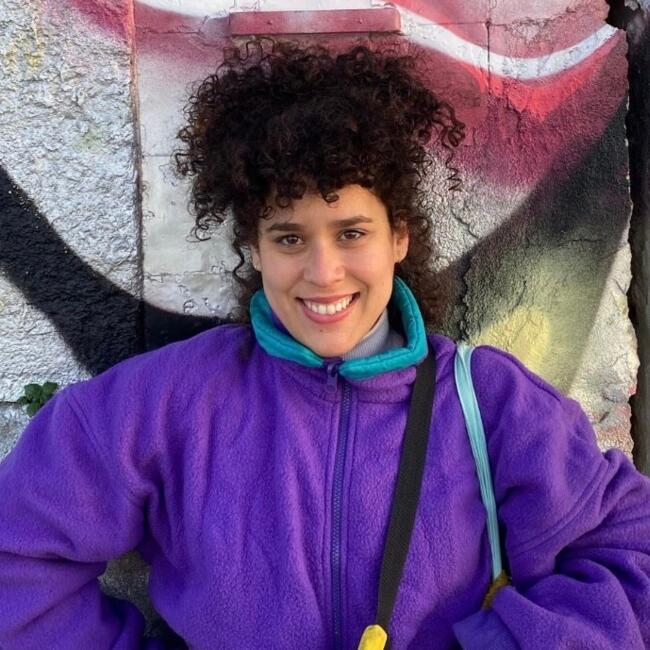 Babysitter em Lisboa: Violena