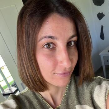 Babysitter in Sydney: Nadia