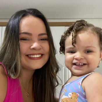 Babysitter in Barra dos Coqueiros: Larissa