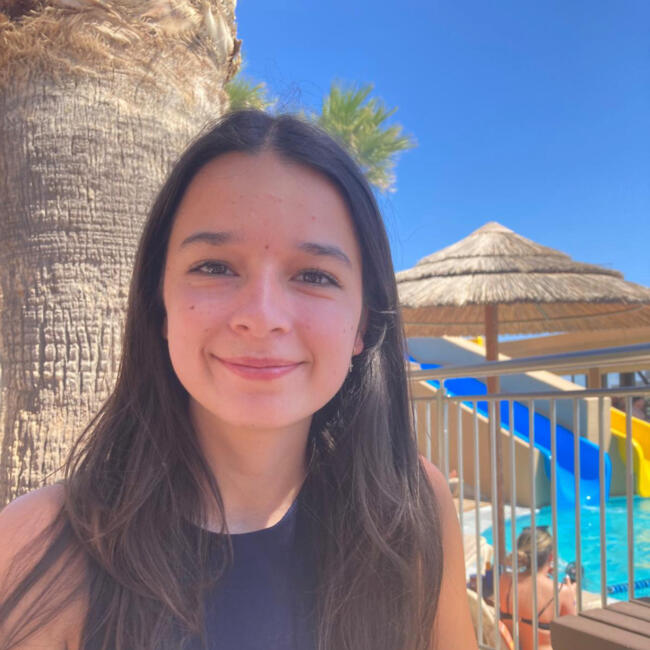 Babysitter in Maasmechelen: Julie