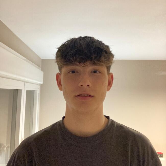 Canguro en Alcalá de Henares: Gonzalo