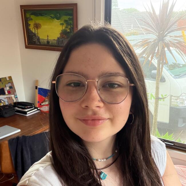 Babysitter in Melbourne: Lilou