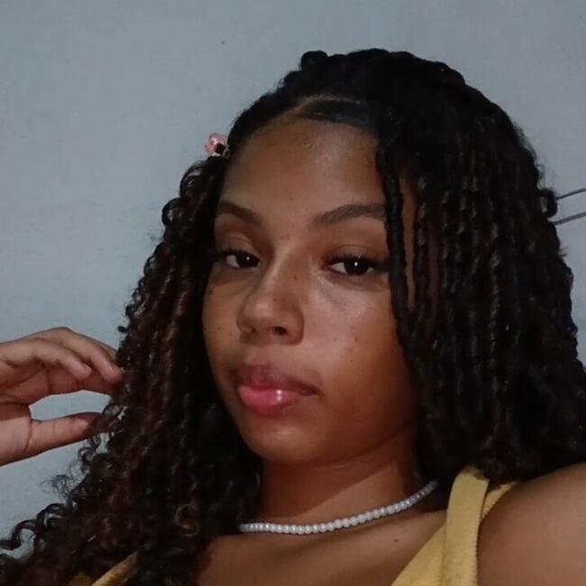 Babysitter in Santa Inês: Sarah