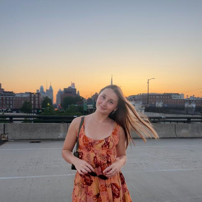 Babysitter in Philadelphia: Ella