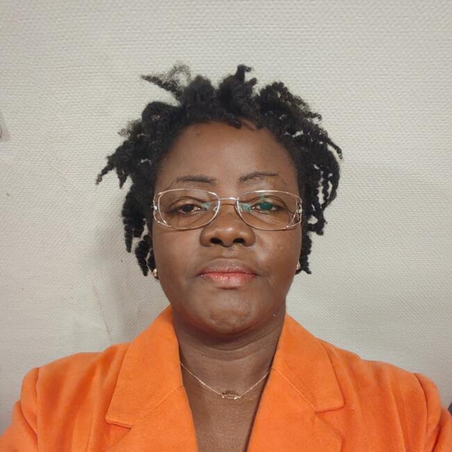 Babysitter in Paris: Daline