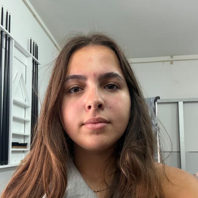 Babysitter in Pedroso (Vila Nova de Gaia): Inês