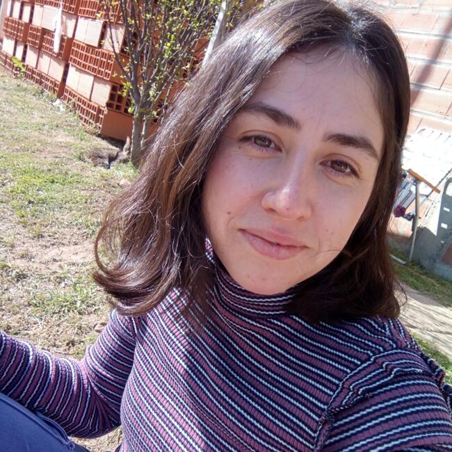 Babysitter in Paraná: Fati