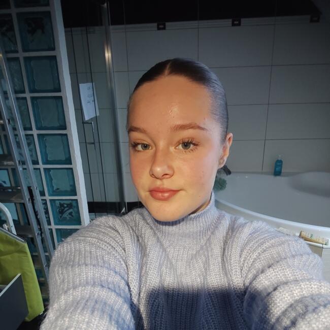 Babysitter in Liffré: Célia