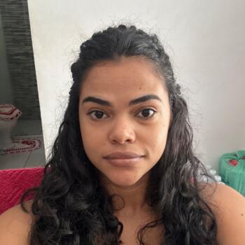 Emprego de babá em Paragominas: emprego de babá Daniela