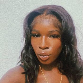 Babysitter in Las Vegas: Nicole