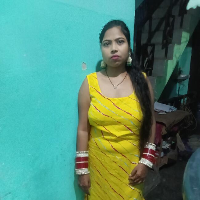 फरीदाबाद में बेबीसिटर: Sheetal