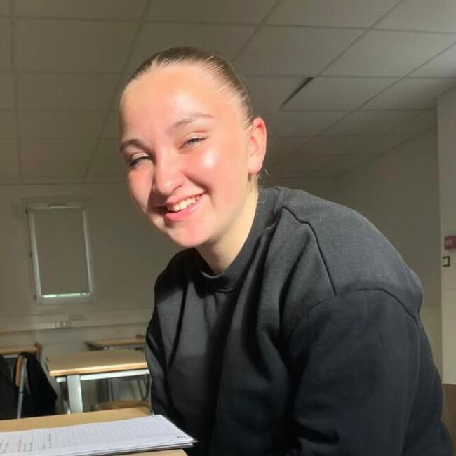 Babysitter in Brest: Lucie