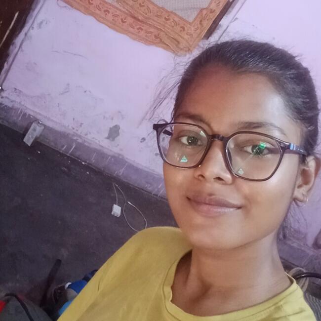 Nanny in Noida: Nishu