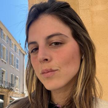 Babysitter in Marseille: Alma
