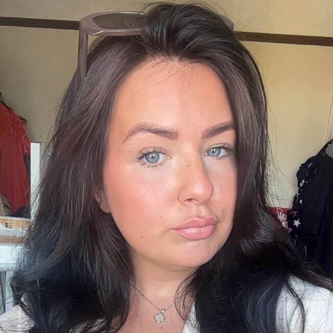 Babysitter in Leeds: Lily