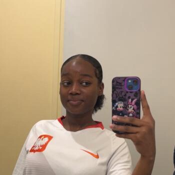 Babysitter in Villeneuve-Saint-Georges: Alicia