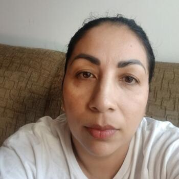 Babysitter in Newark: Mireya