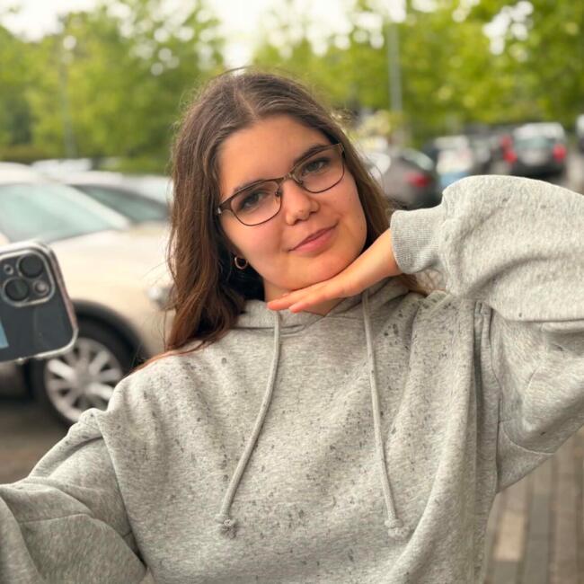 Babysitter in Dentergem: Lana